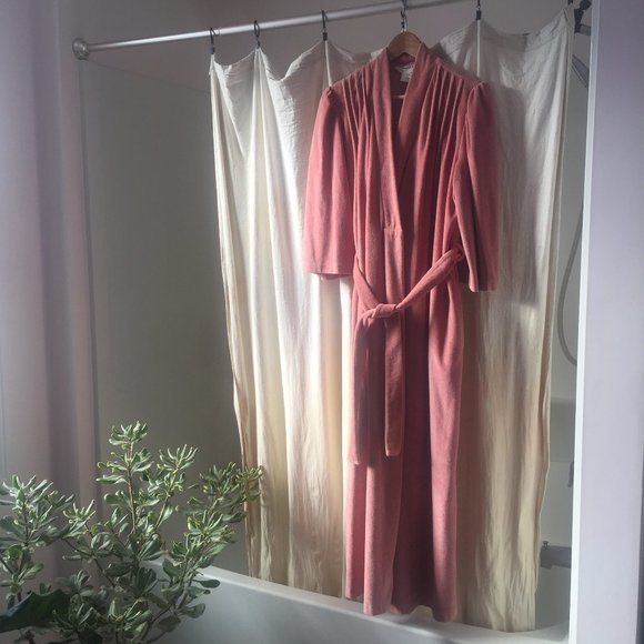 Vintage pink dressing gown robe - Picture 2 of 5